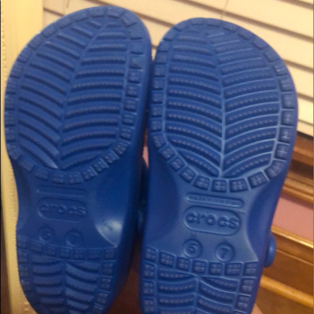 Royal blue crocs